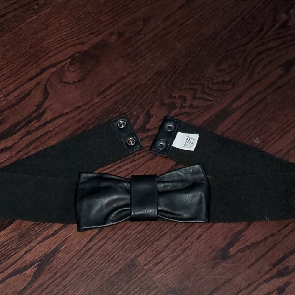 EUC black leather & elastic belt